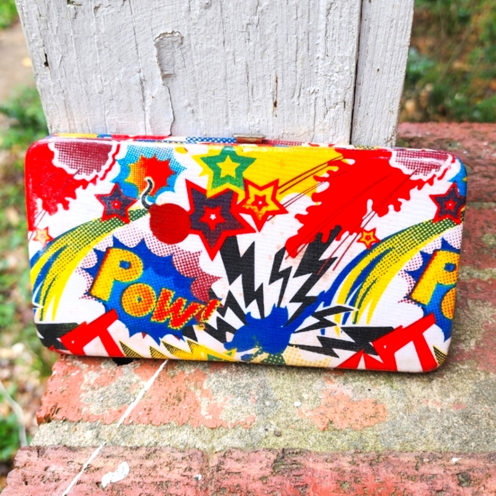 Comic Cartoon Graphic Clutch